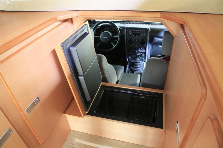  Jeep Wrangler ActionCamper by Thaler Design 2012 года  (фото 31 из 65)